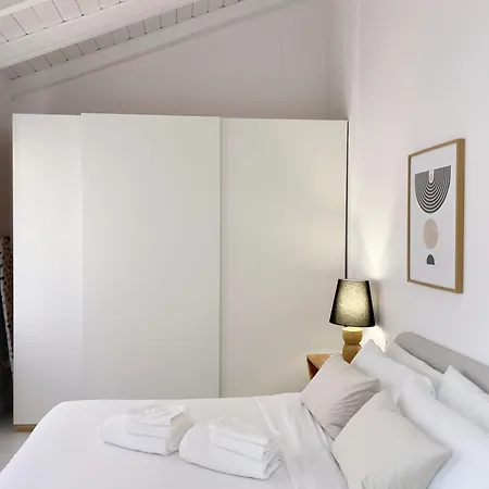 Atico Con Terraza En La Goleta Apartment Malaga